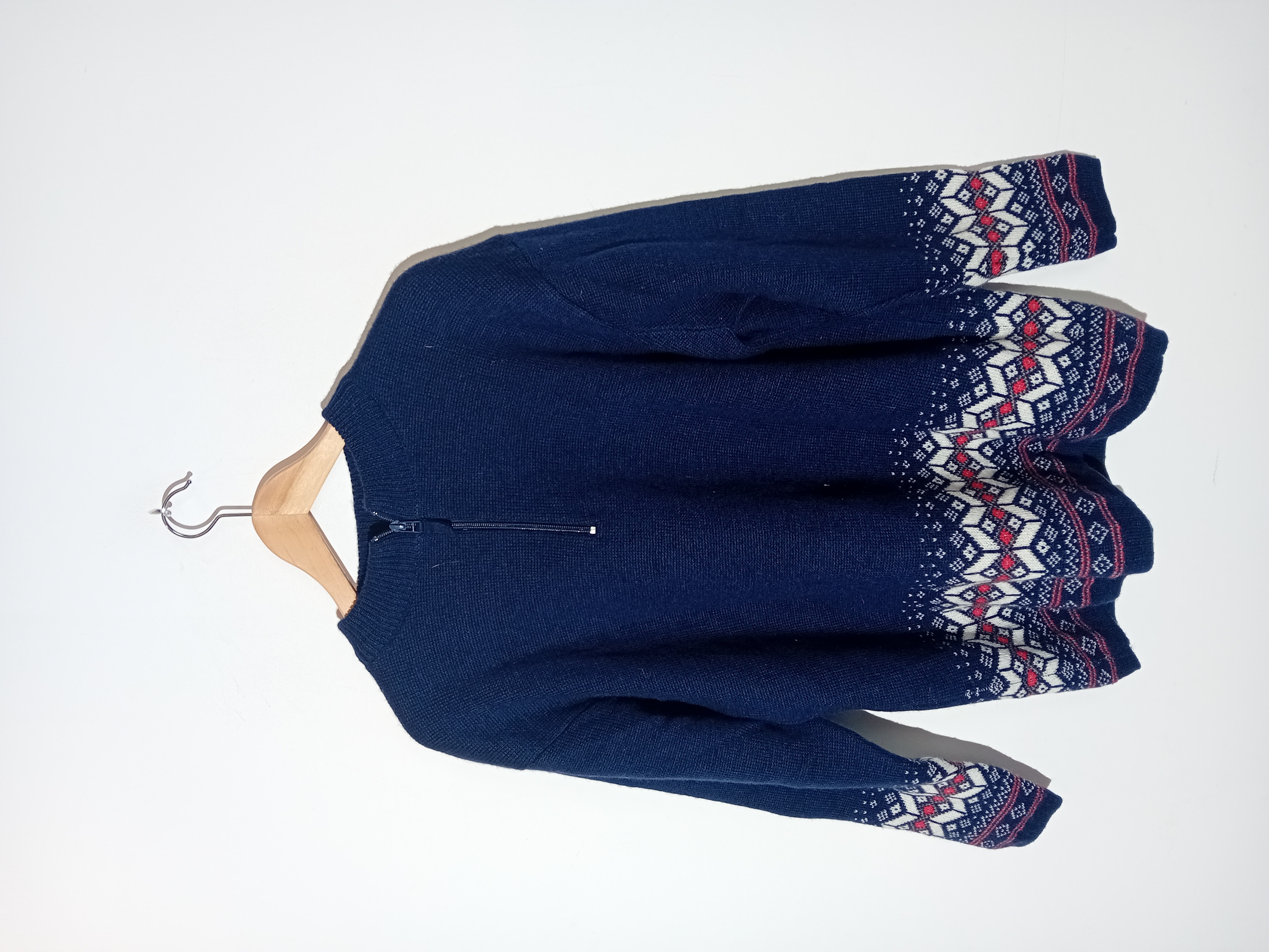 Pull en laine mérinos bleu marine à motifs nordiques