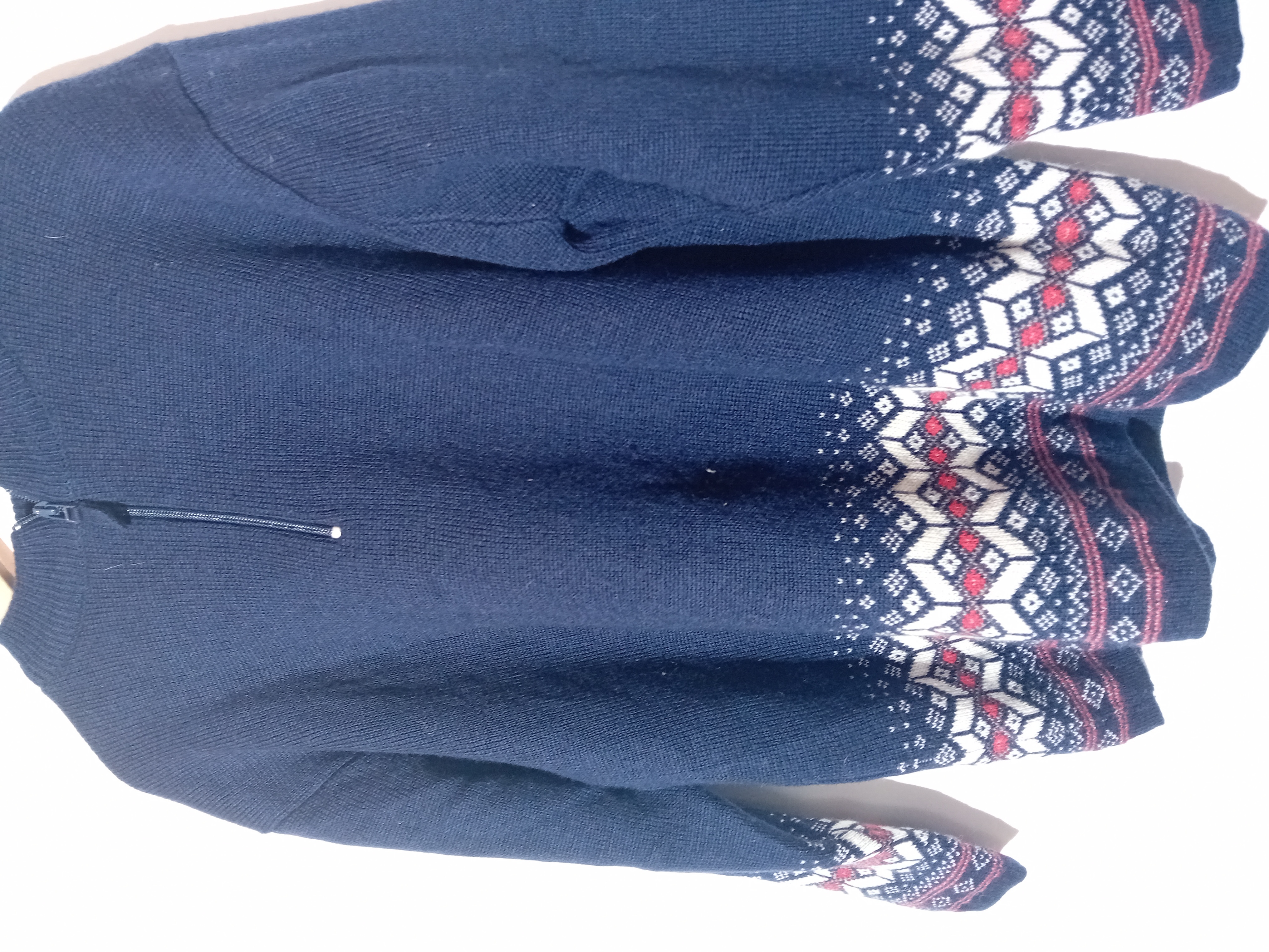 Pull en laine mérinos bleu marine à motifs nordiques