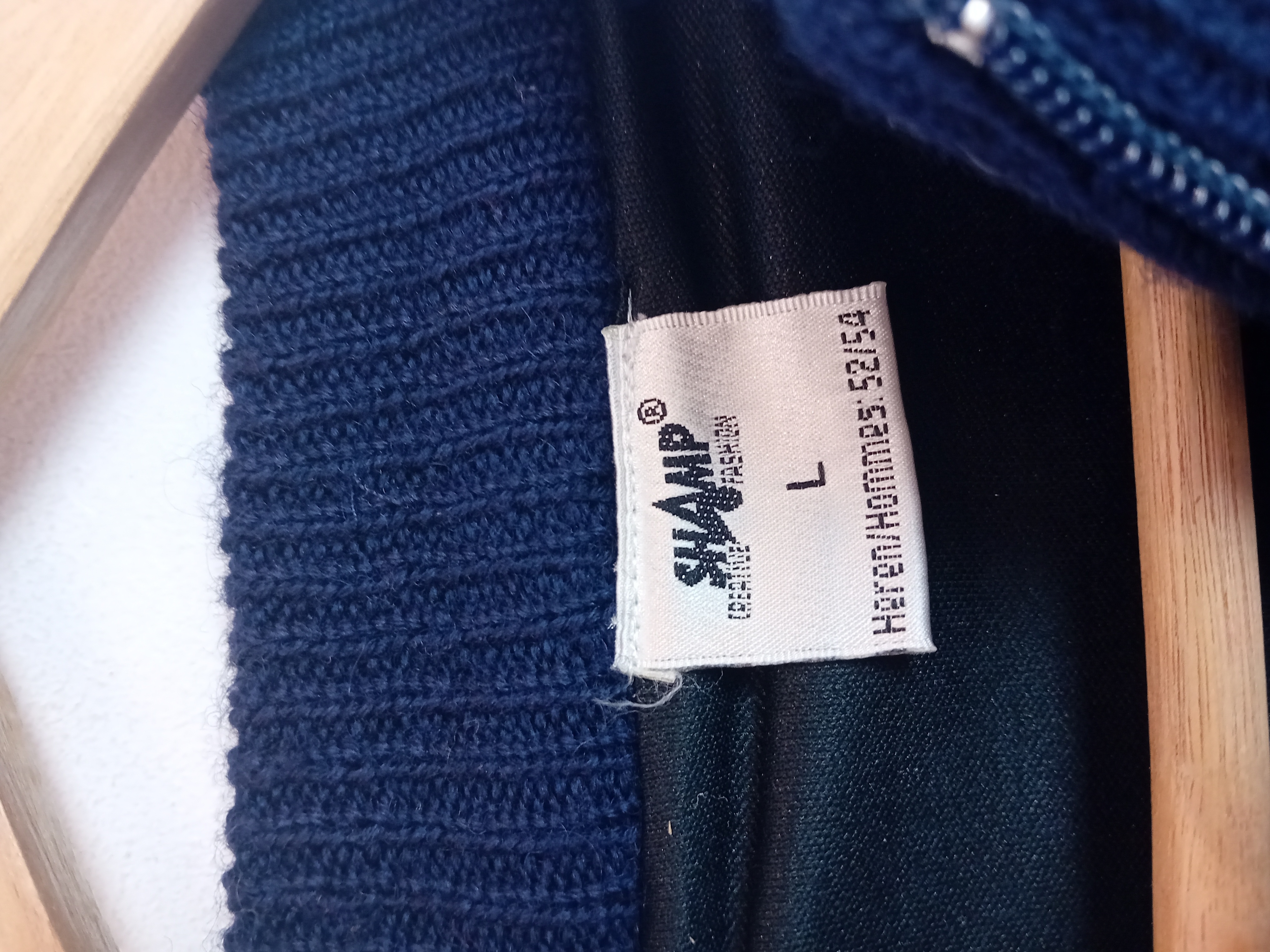 Pull en laine mérinos bleu marine à motifs nordiques